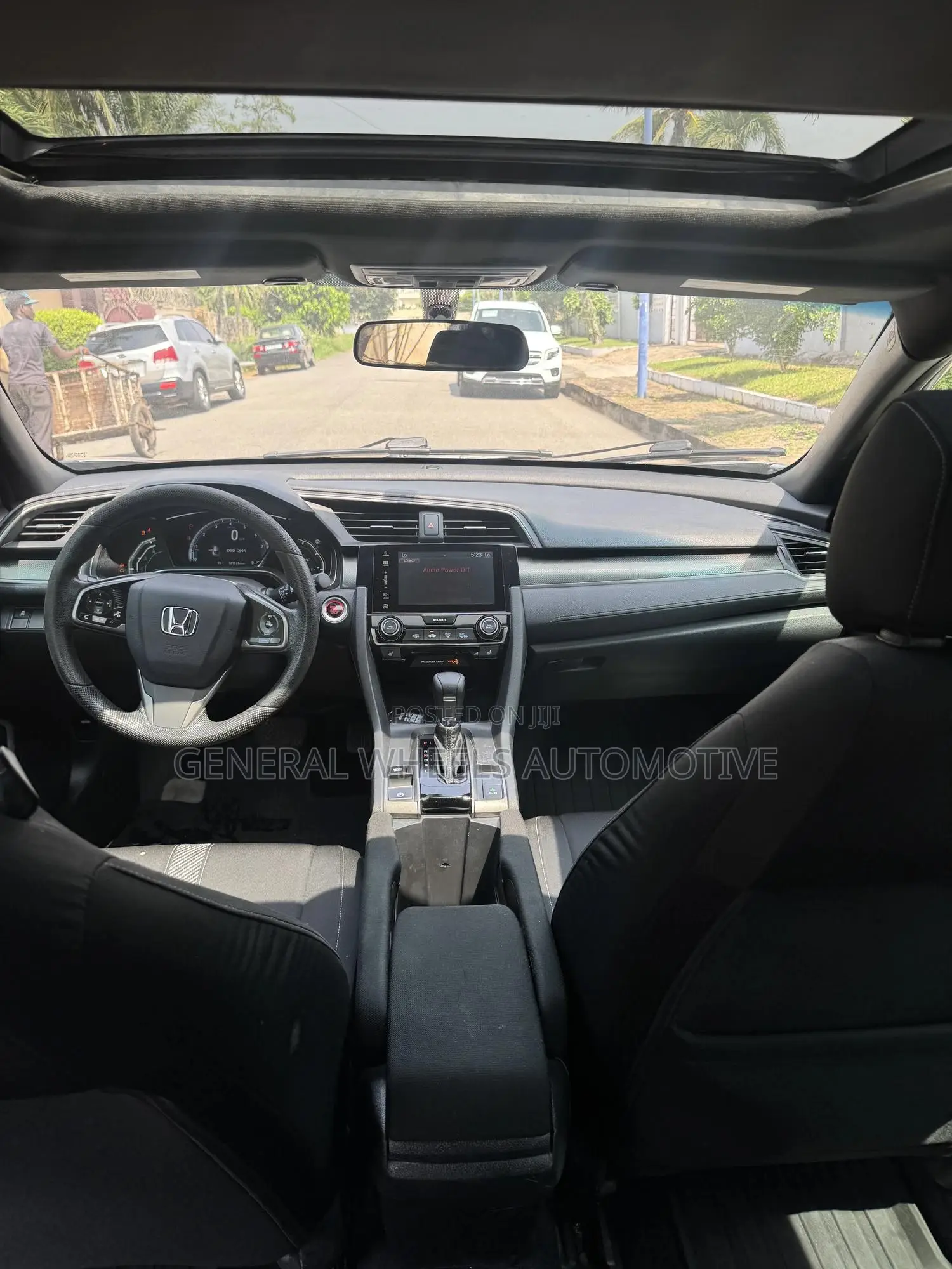 Honda Civic EX Hatchback 2018 Silver