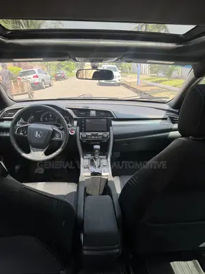 Honda Civic EX Hatchback 2018 Silver