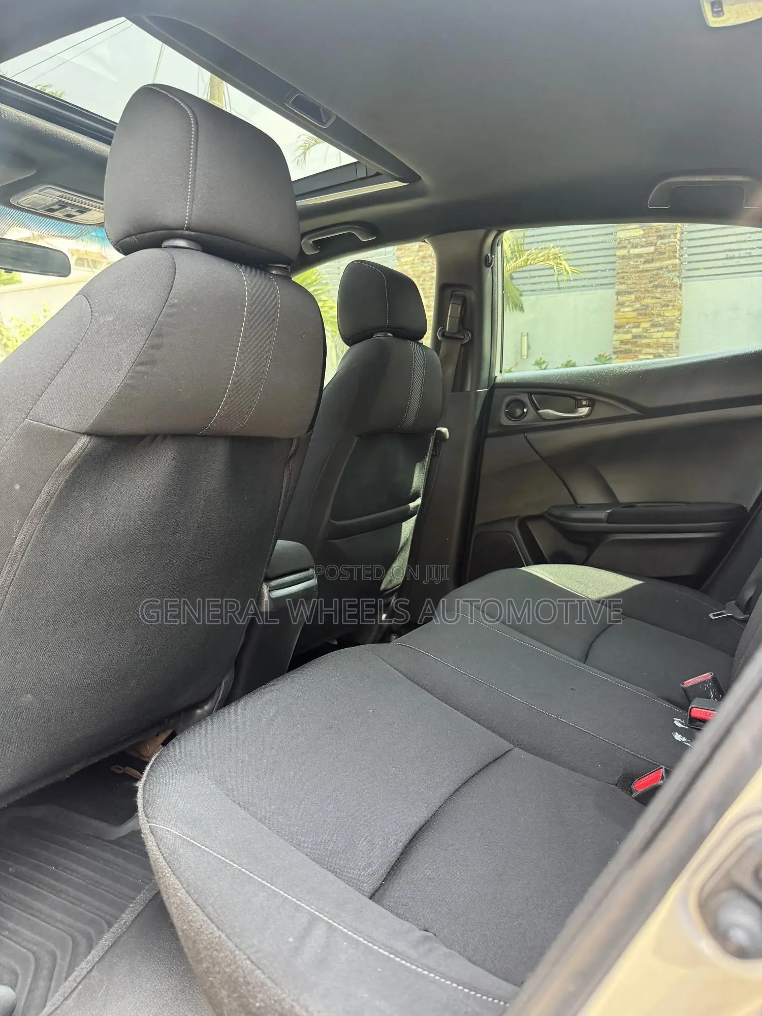 Honda Civic EX Hatchback 2018 Silver