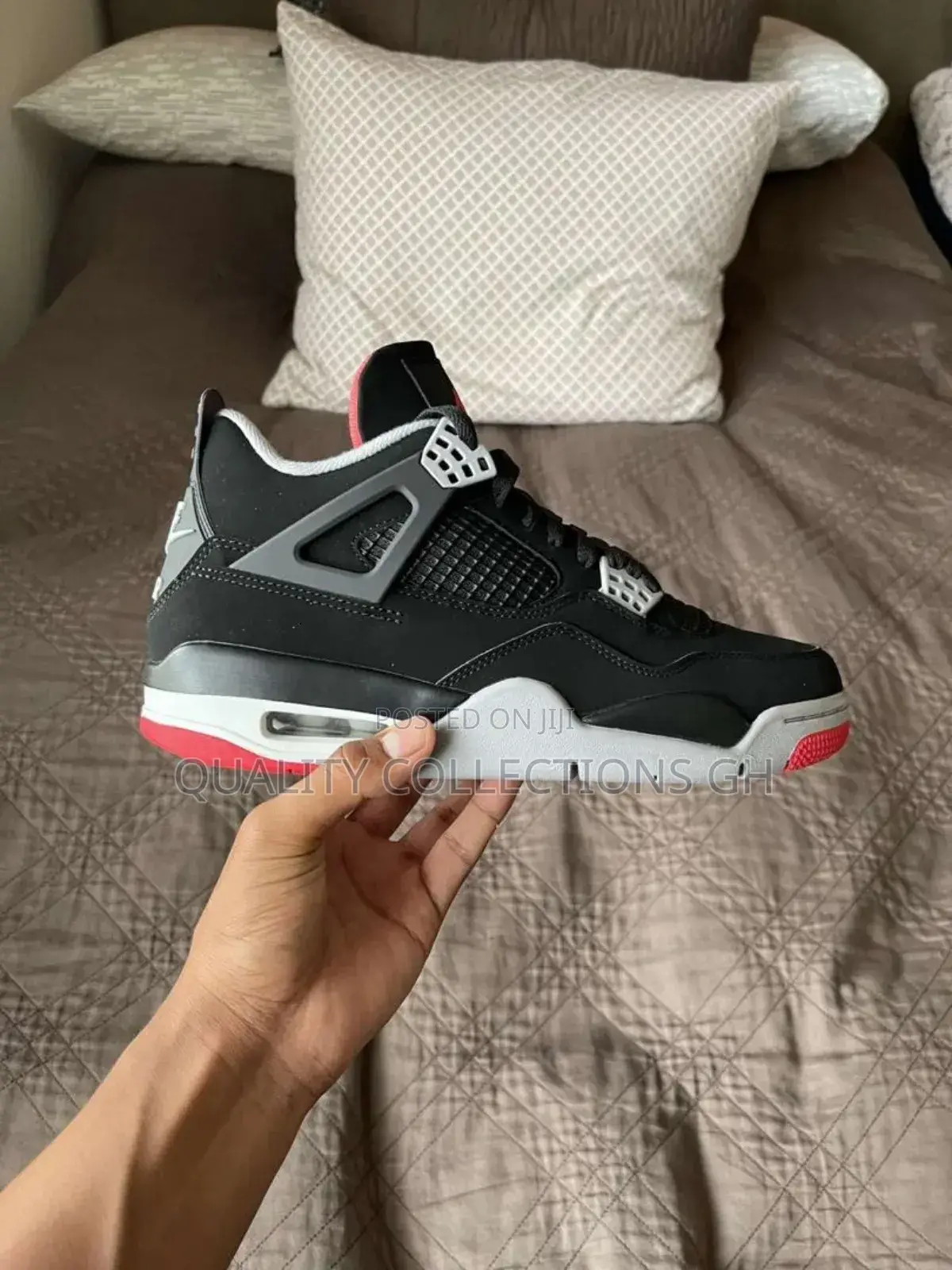 Jordan 4 Retro