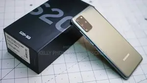 New Samsung Galaxy S20 128 GB Silver