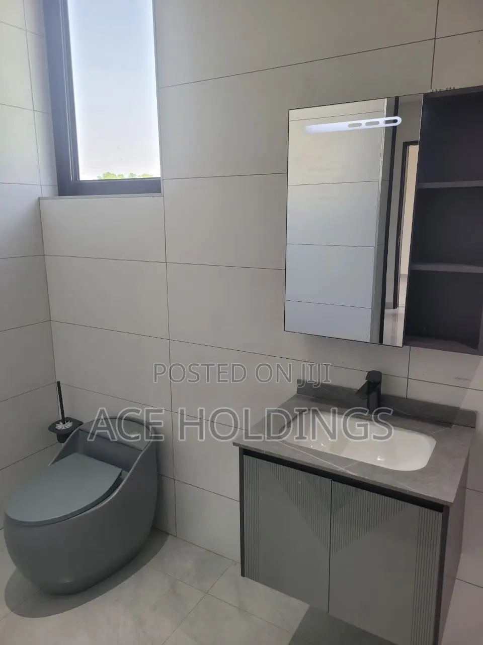 5bdrm Mansion in Tse Addo, Tseaddo for sale