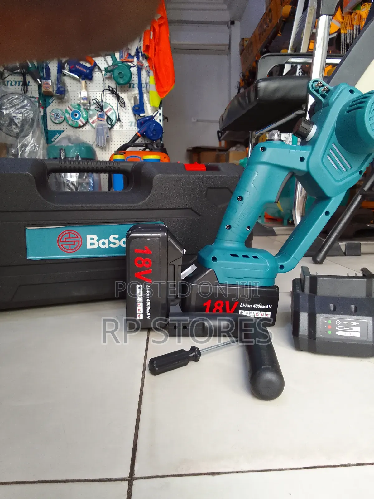 8" Cordless Chainsaw