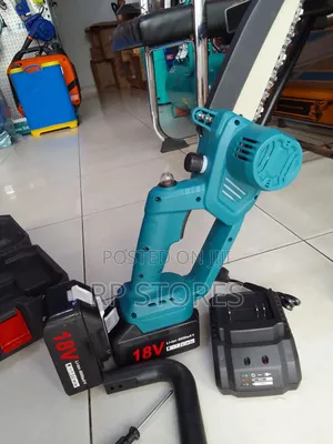 8" Cordless Chainsaw