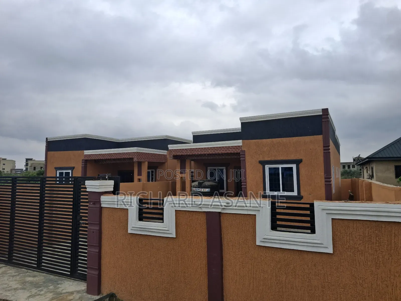 3bdrm House in Hallway Chet 1 Villa, Amasaman for sale