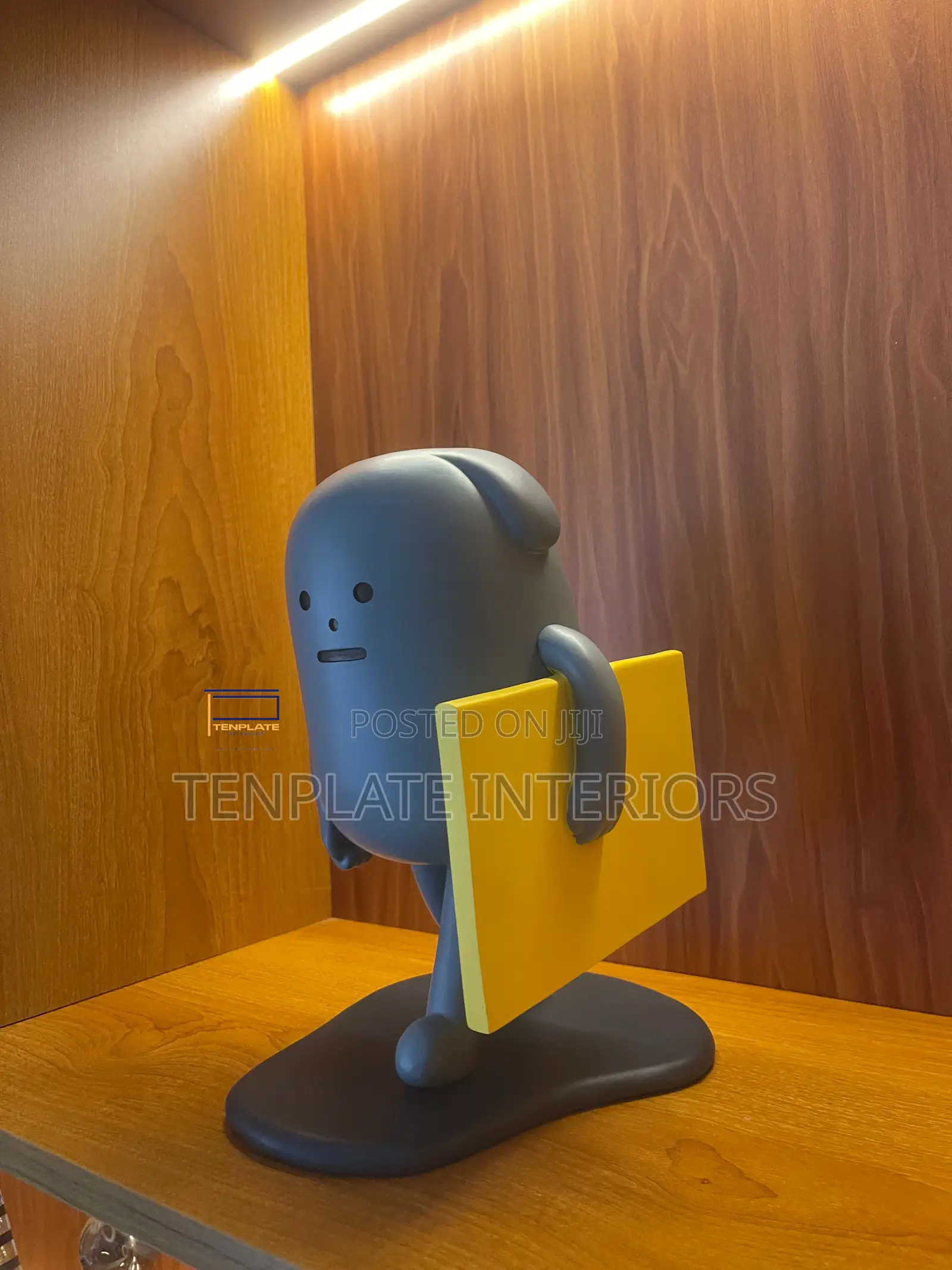 Sml Walking Sculpture