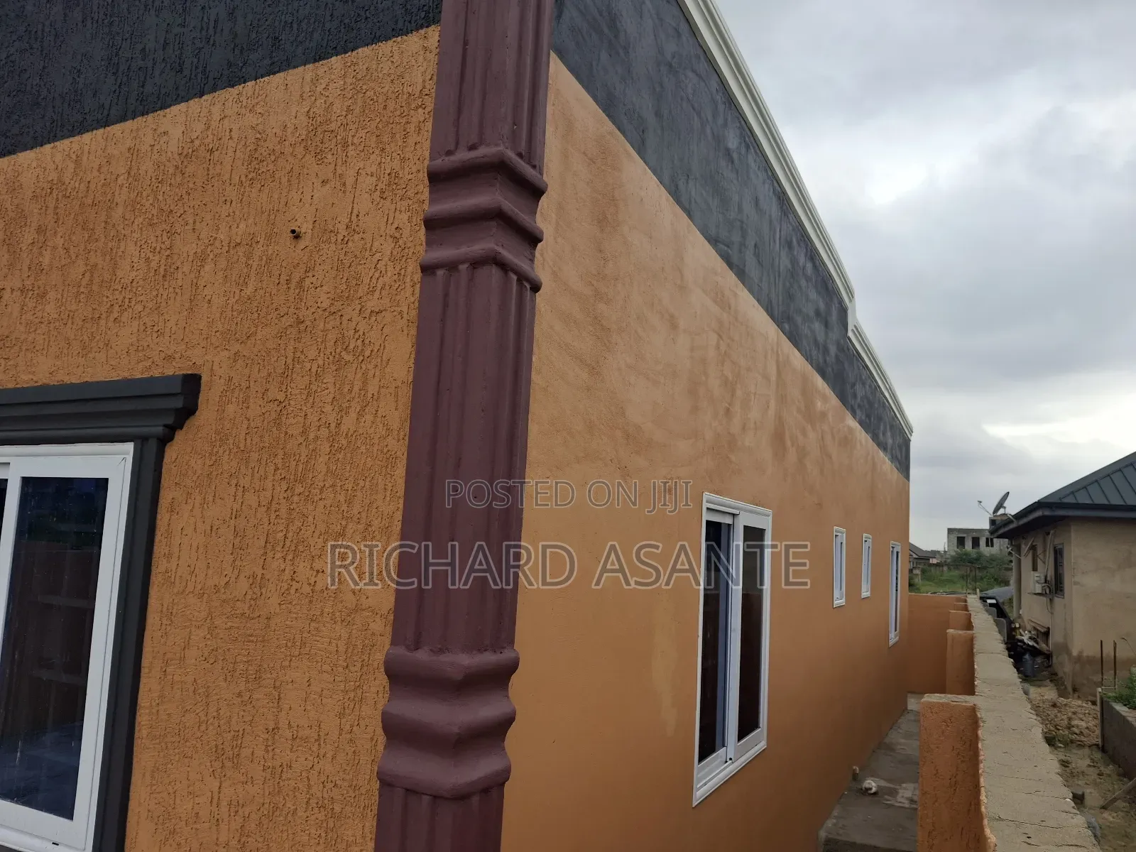 3bdrm House in Hallway Chet 1 Villa, Amasaman for sale