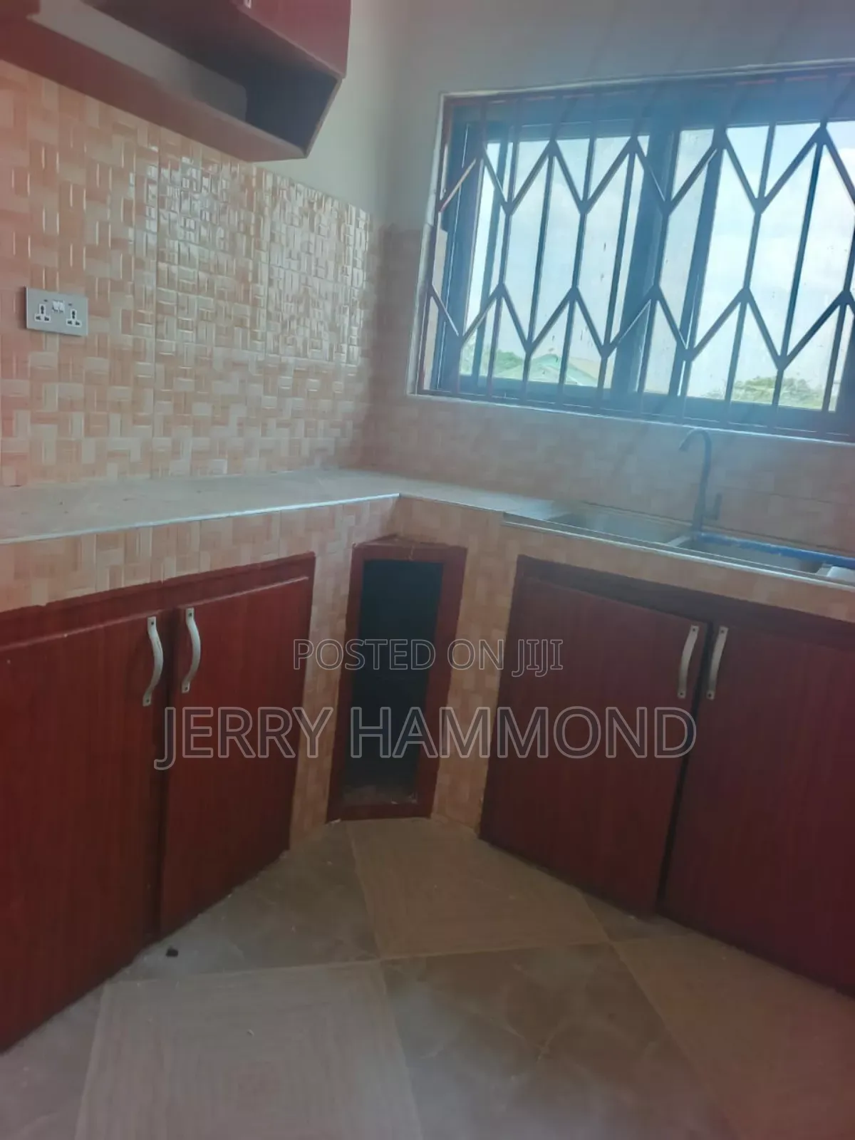 2bdrm Apartment in Bush Road, Teshie for rent