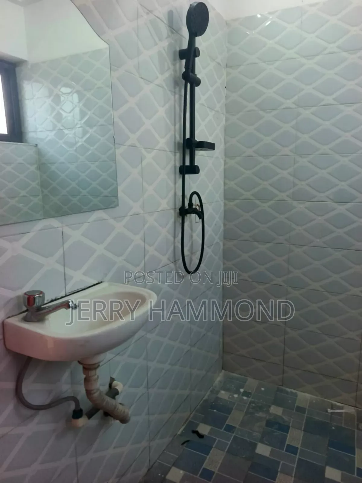 2bdrm Apartment in Bush Road, Teshie for rent