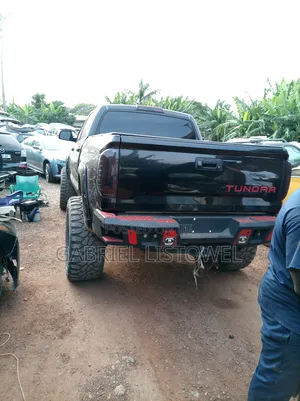 Toyota Tundra TRD Pro 5.7L V8 4x4 Double Cab 6.6 ft. box 145.7 in. WB