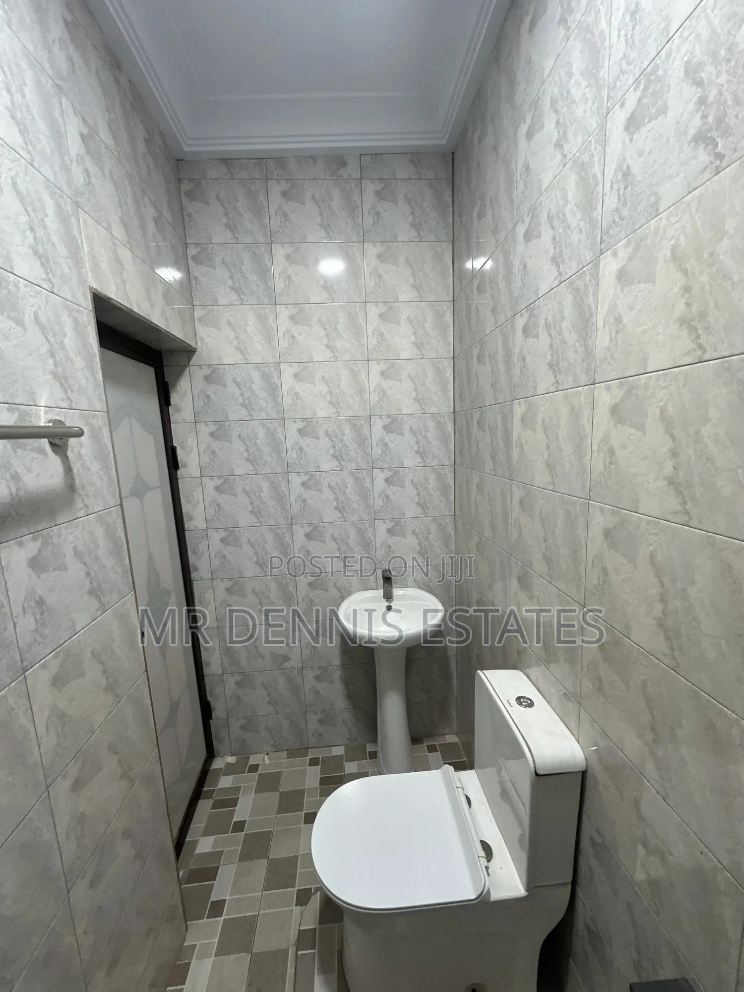 2bdrm Apartment in Westhills Mall for rent