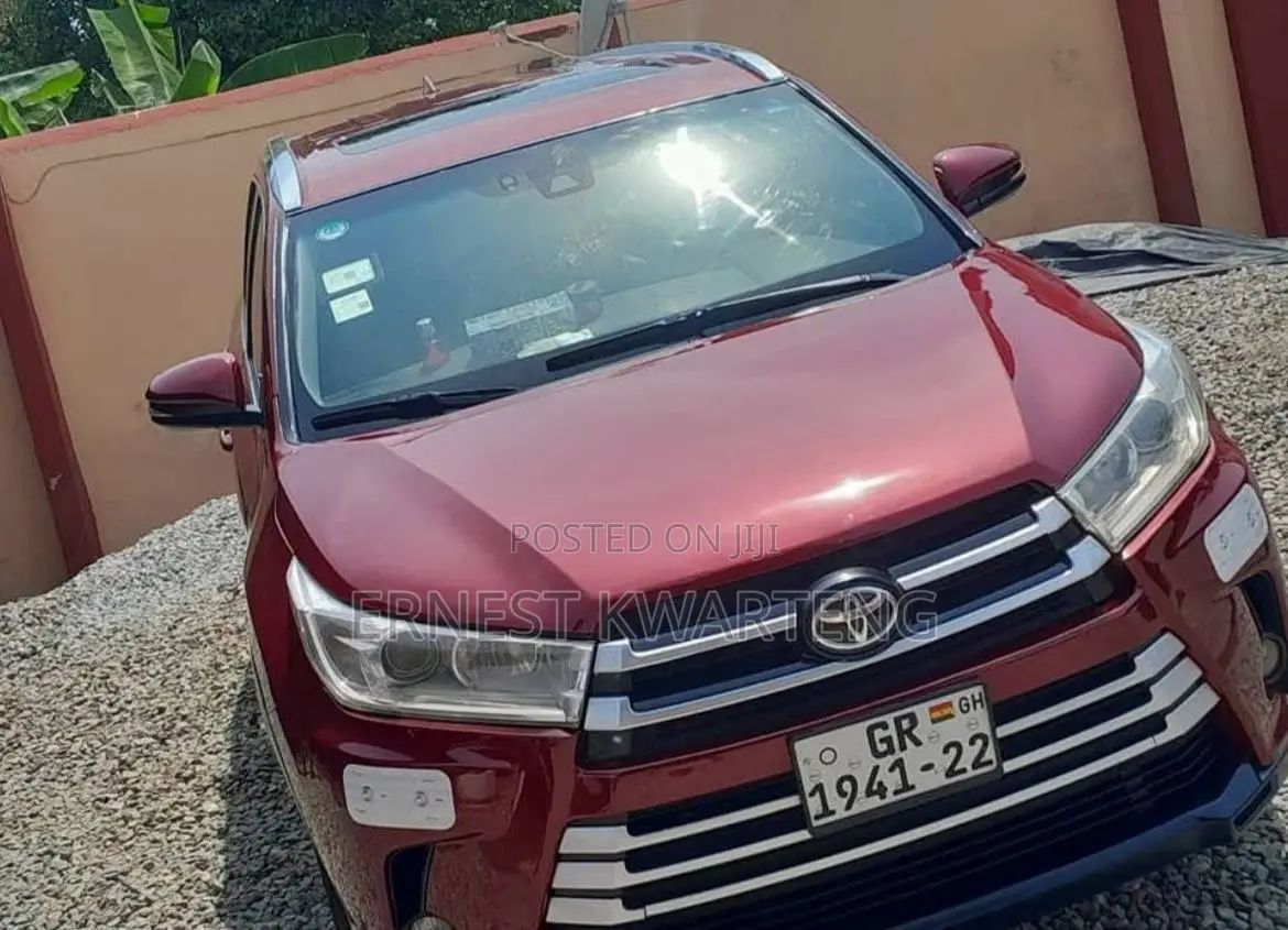 Toyota Highlander XLE 2019 Brown