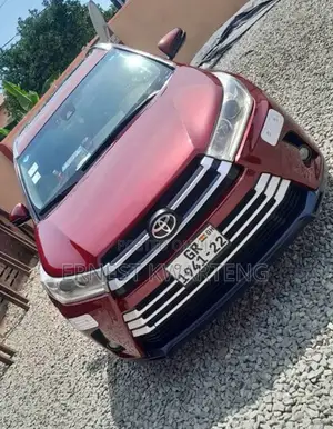 Toyota Highlander XLE 2019 Brown