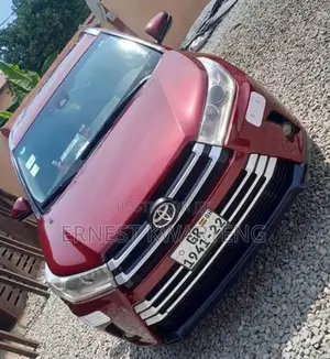 Toyota Highlander XLE 2019 Brown