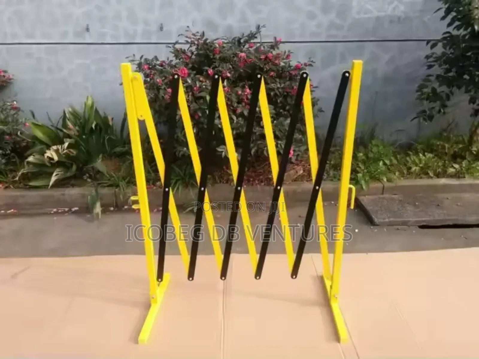 Expandable Fiber Barricade With Wheels/ Fence/Barrier