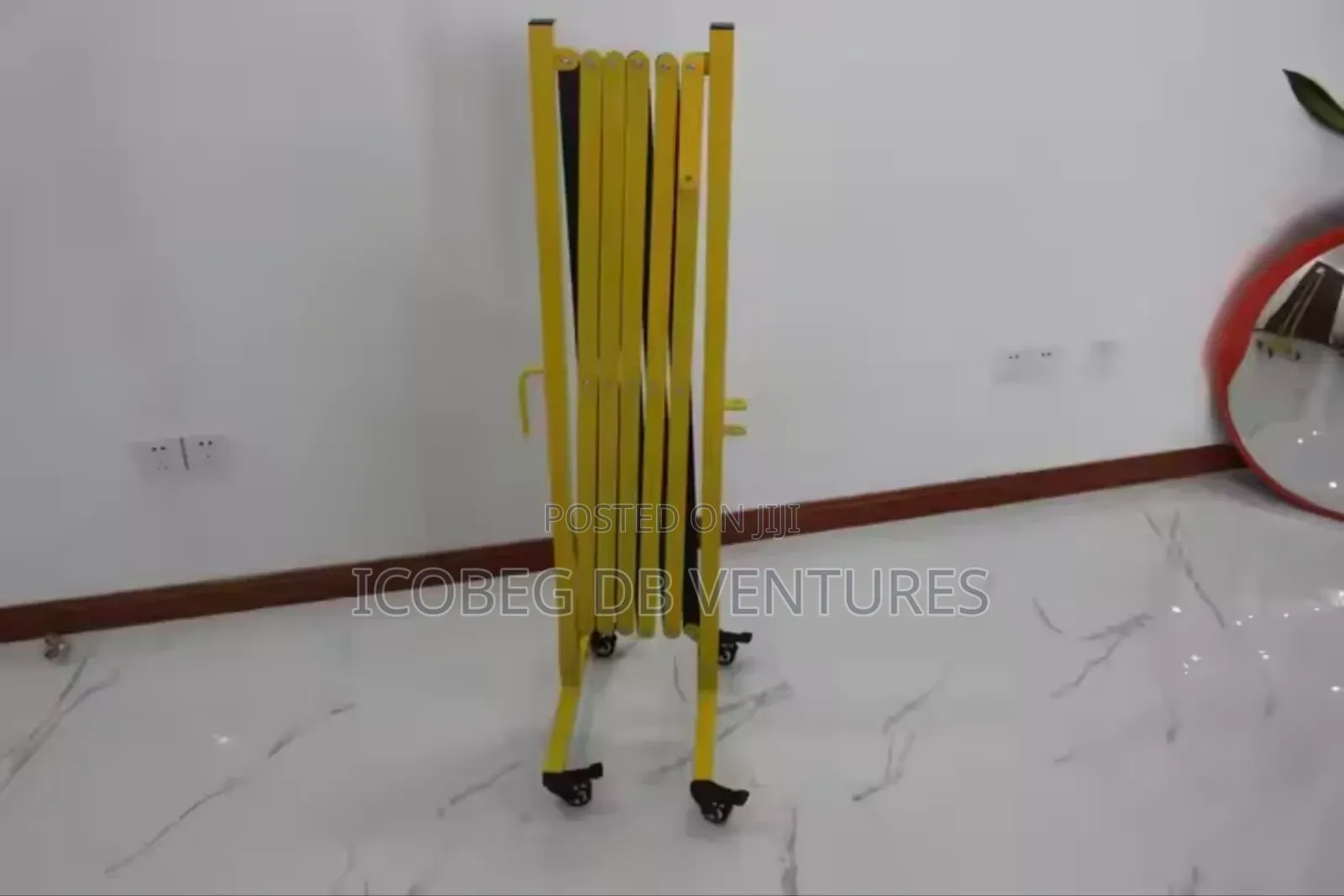 Expandable Fiber Barricade With Wheels/ Fence/Barrier