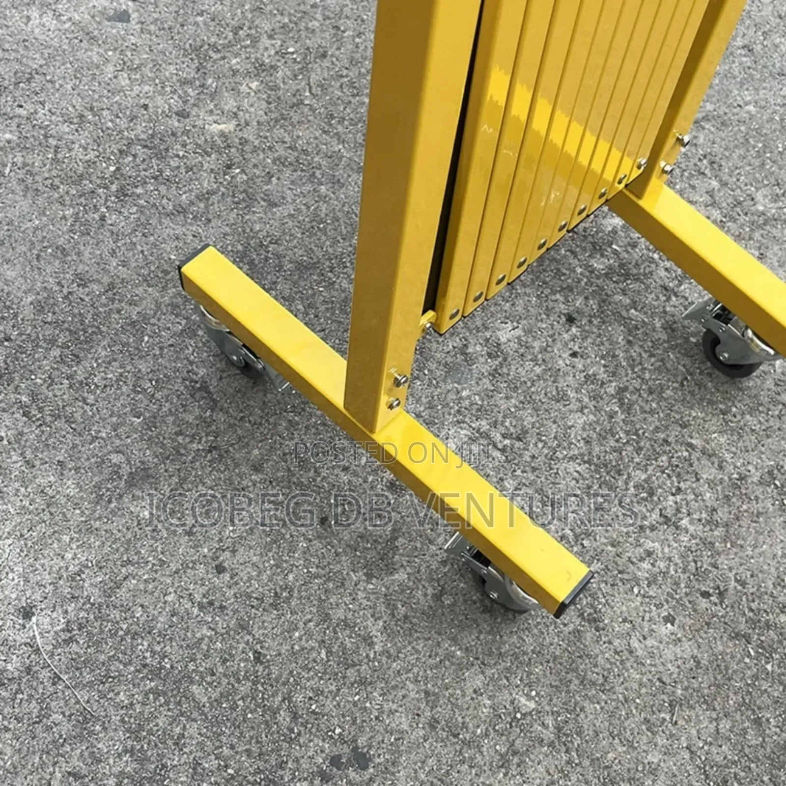 Expandable Fiber Barricade With Wheels/ Fence/Barrier