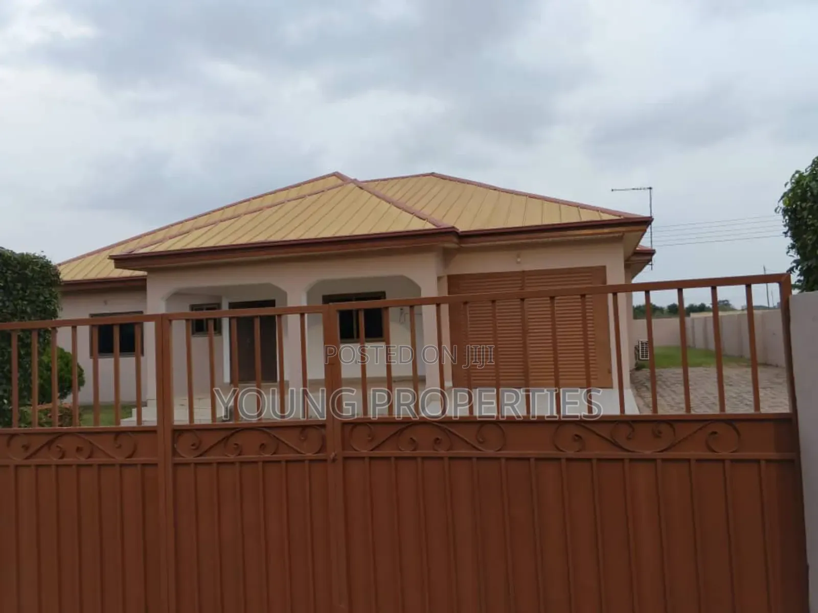 4bdrm House in Adenta Malejor for rent