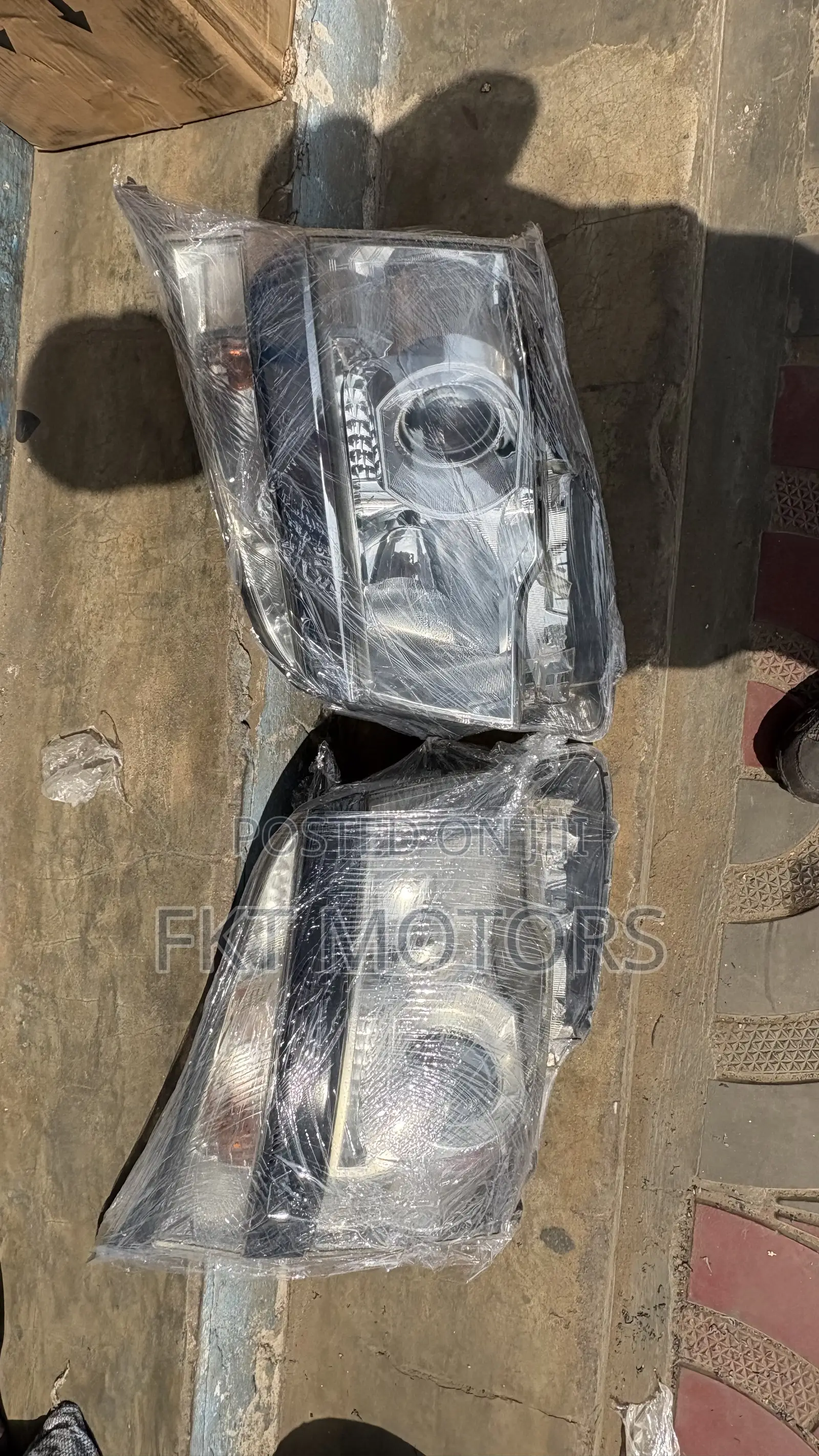 Toyota Voxy / Noah Headlights 2005,2006,2007,2008,2009,2010
