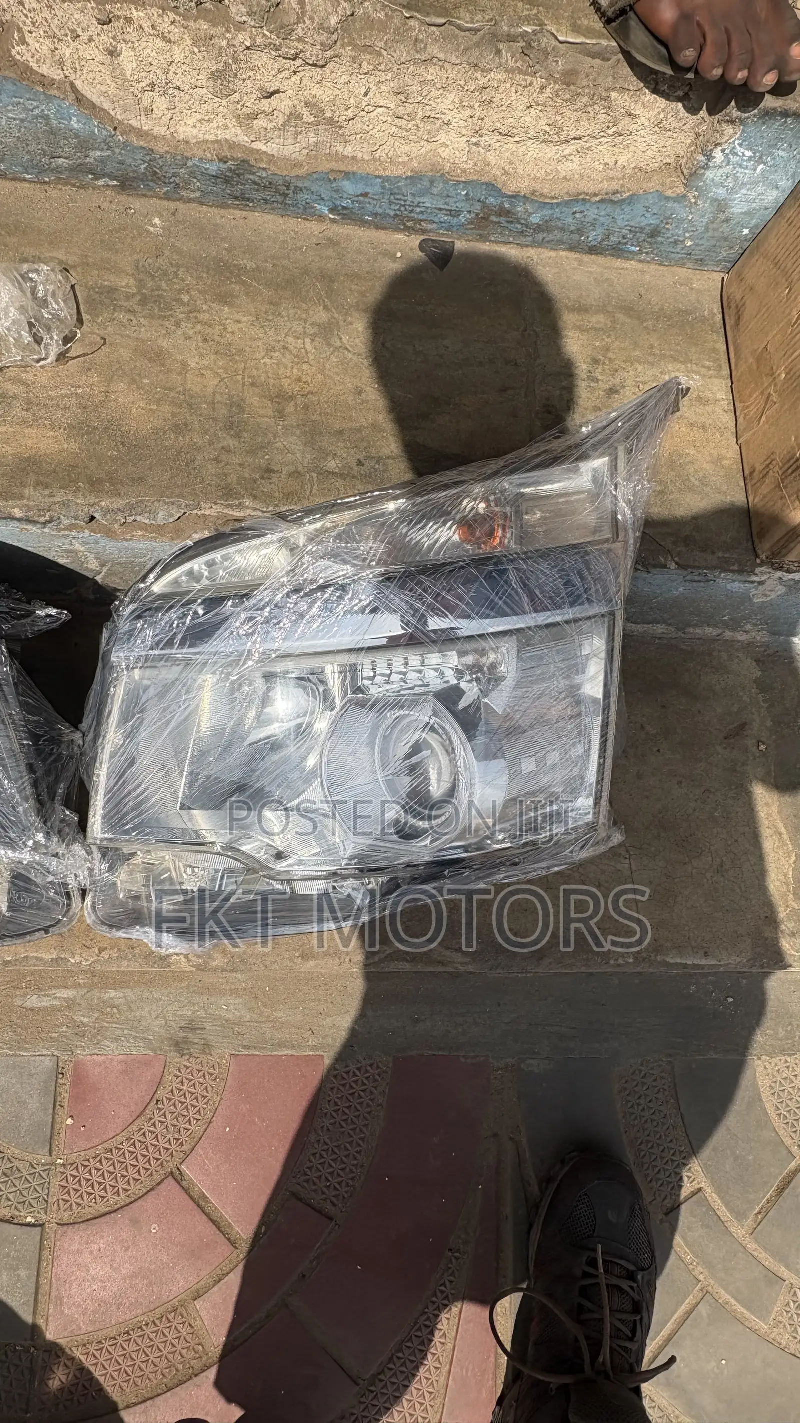 Toyota Voxy / Noah Headlights 2005,2006,2007,2008,2009,2010