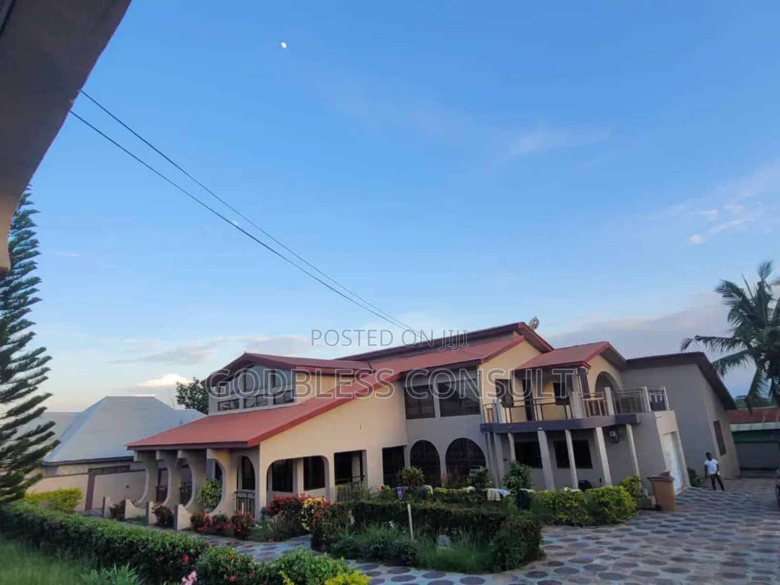 Furnished 7bdrm Duplex in Kumasi Metropolitan for sale