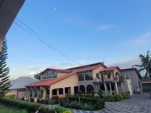 Furnished 7bdrm Duplex in Kumasi Metropolitan for sale