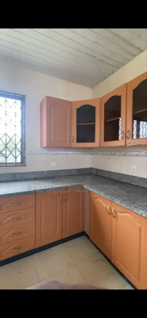 3bdrm House in Tema for rent