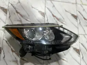 Nissan Qashqai/ Rogue 2017-2018-2019 Headlight