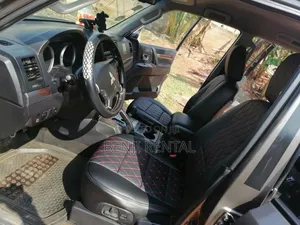 Mitsubishi Pajero 2010 Green