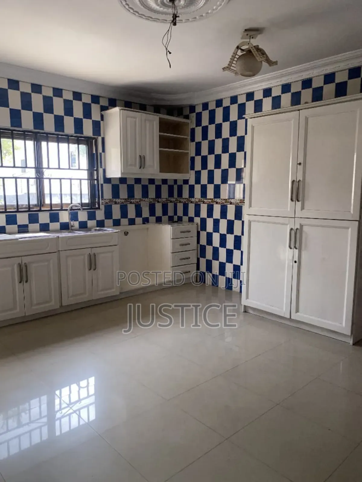 4bdrm House in Dansoman for sale