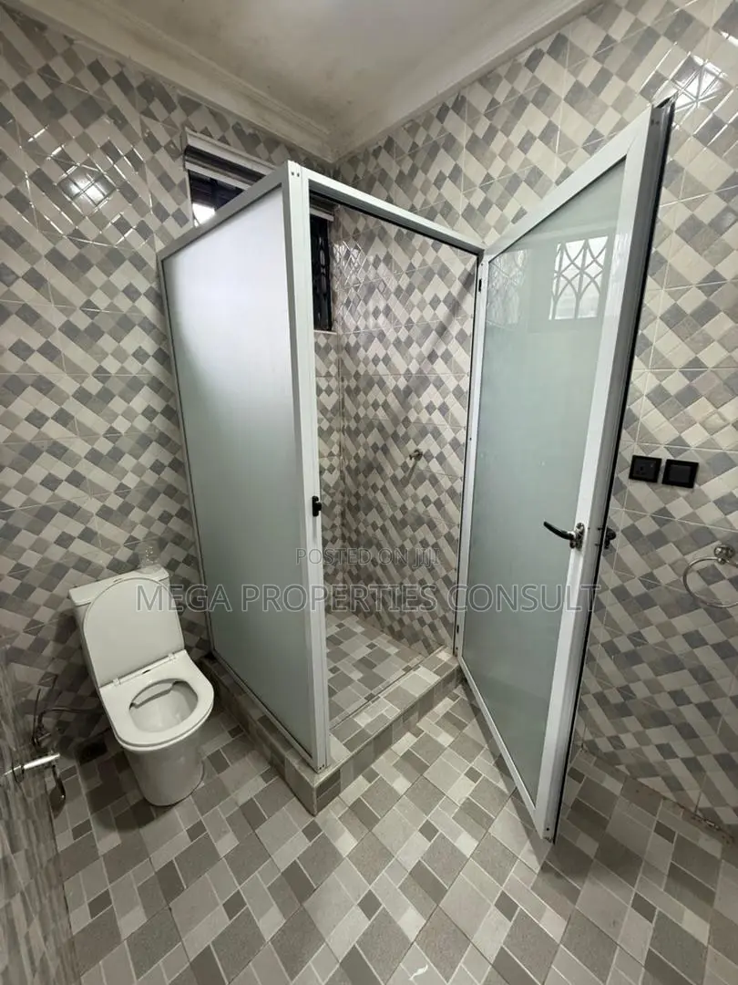 5bdrm House in Gbawe for rent