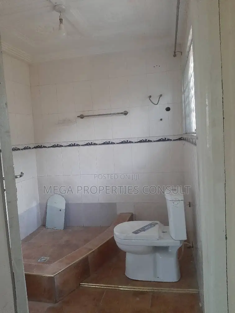 5bdrm House in Gbawe for rent