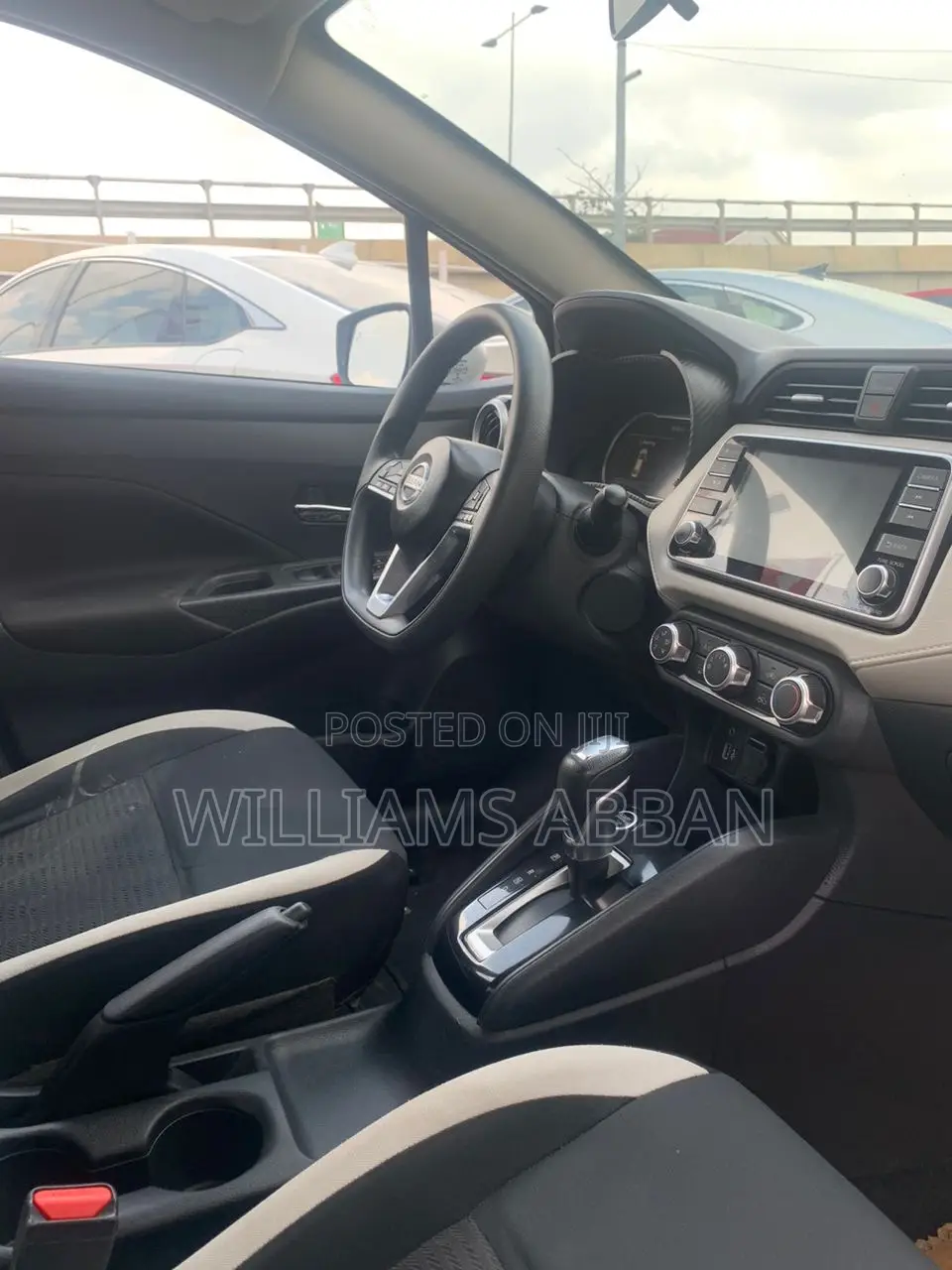 Nissan Versa 1.6 SV 2021 Silver