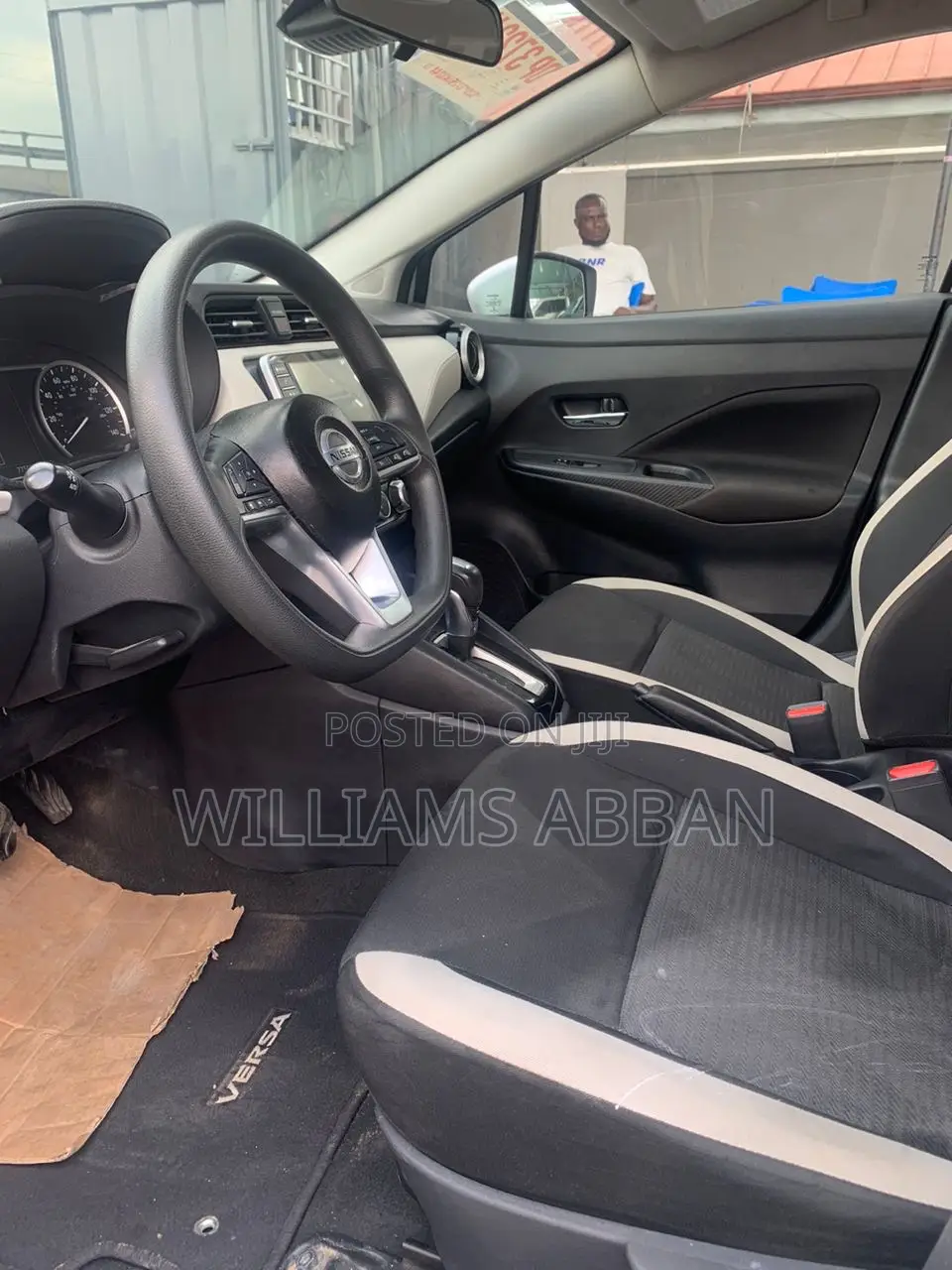 Nissan Versa 1.6 SV 2021 Silver