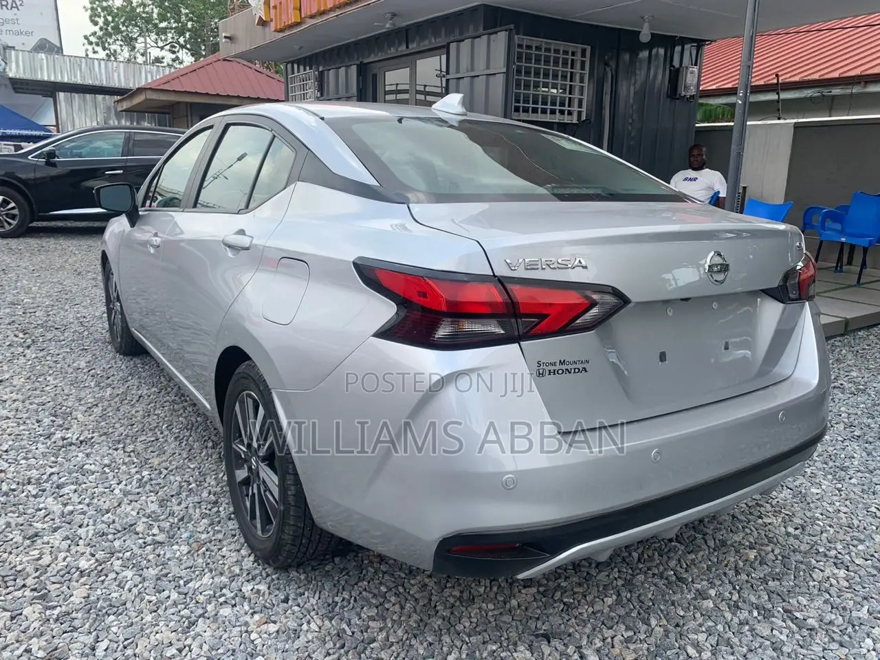 Nissan Versa 1.6 SV 2021 Silver