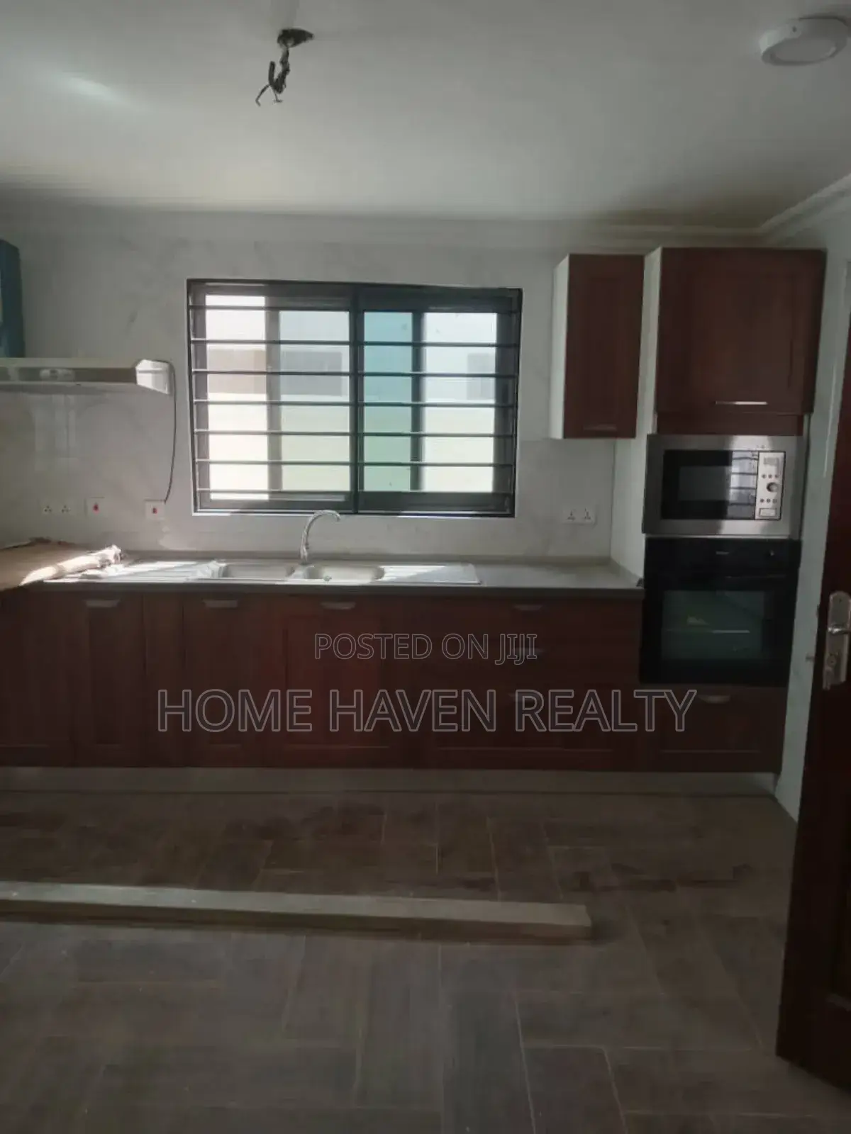 3bdrm House in Roman, Taifa-Burkina for rent