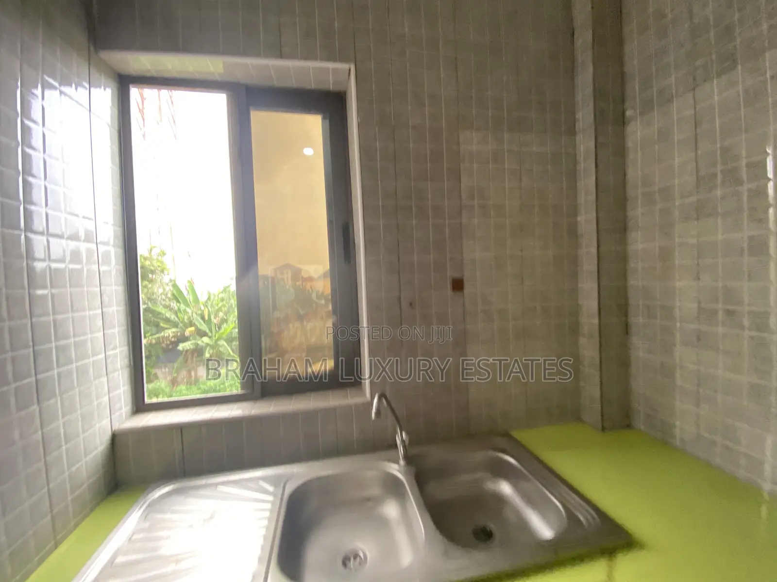 1bdrm Apartment in Braham Luxury, Spintex for rent