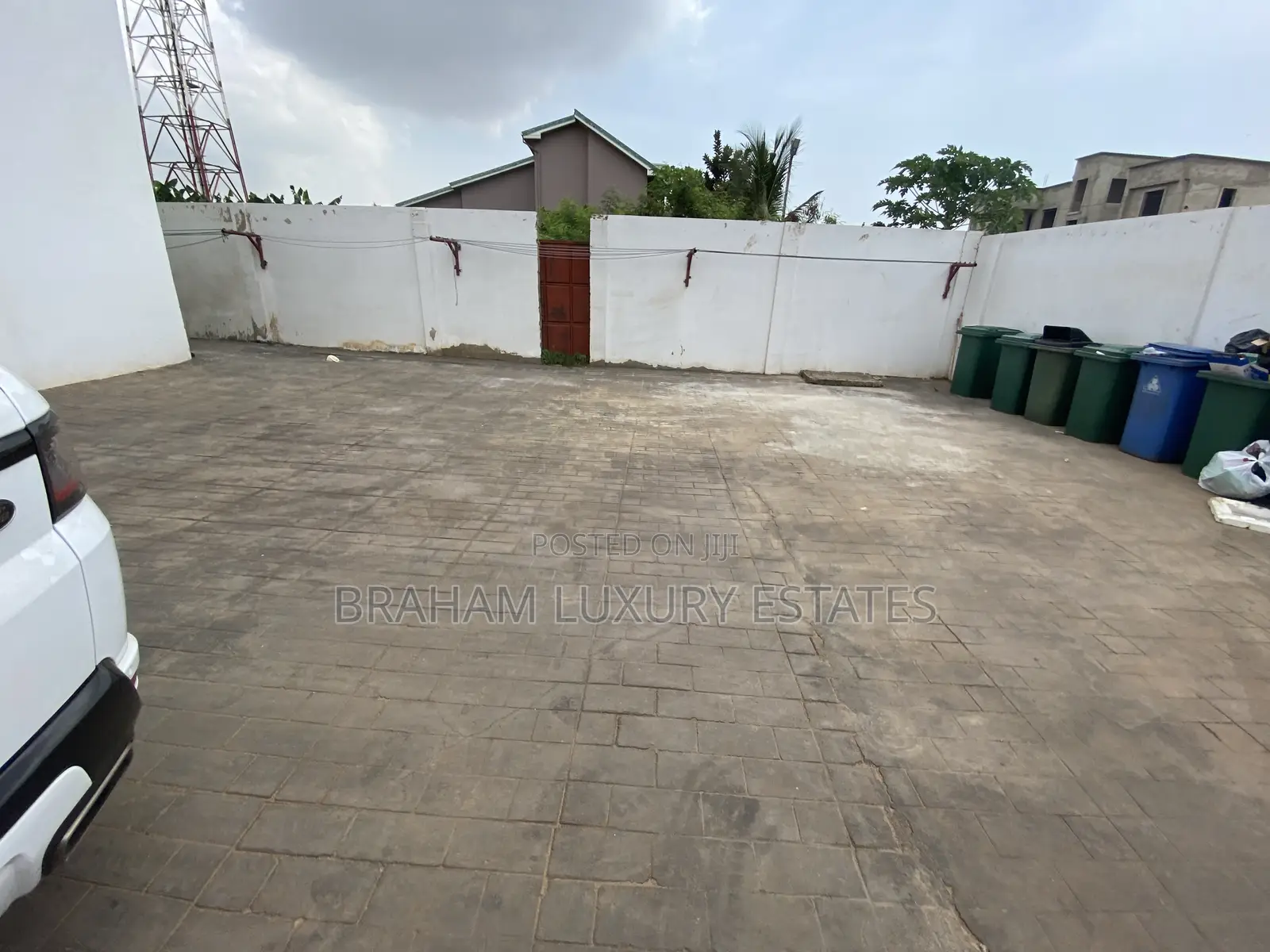 1bdrm Apartment in Braham Luxury, Spintex for rent