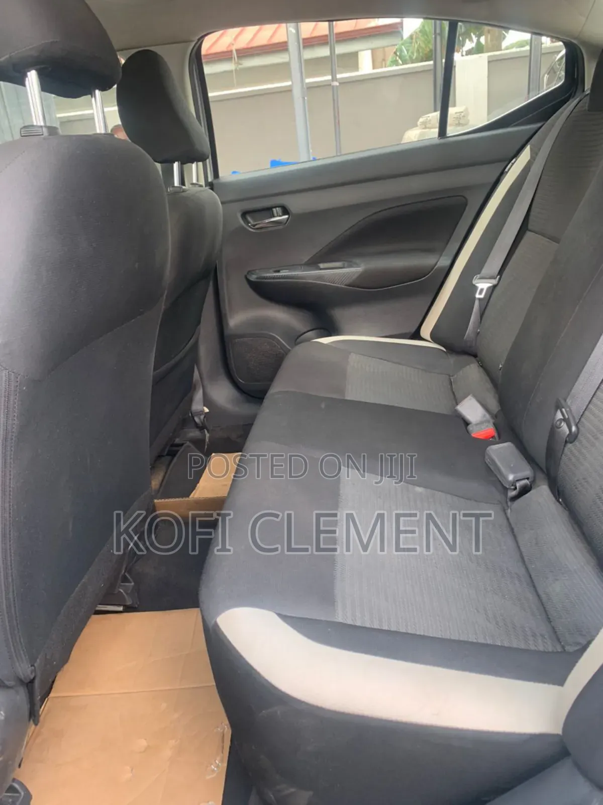 Nissan Versa 2021 Gray