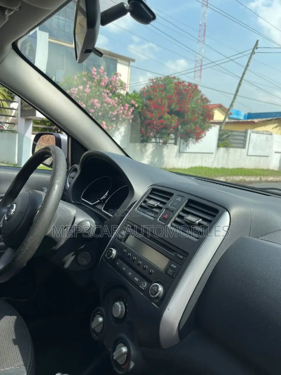 Nissan Versa 2014 Silver