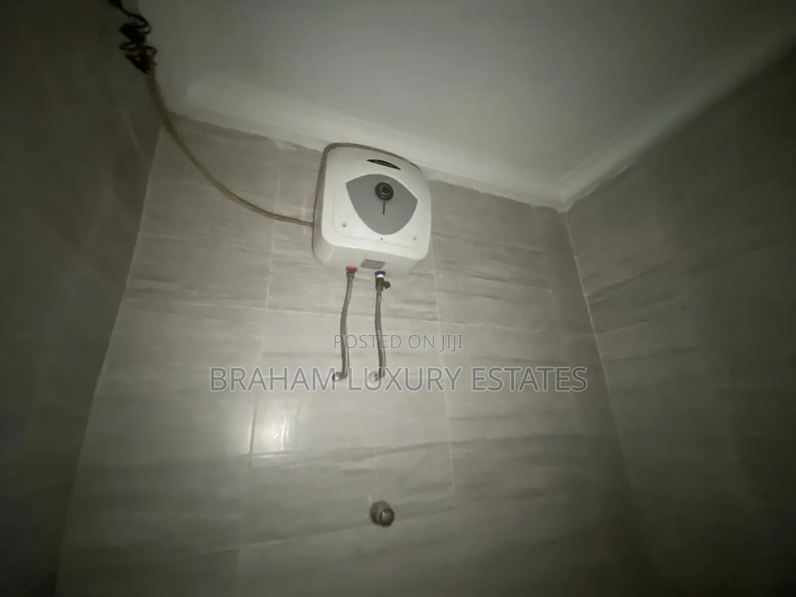 1bdrm Apartment in Braham Luxury, Spintex for rent