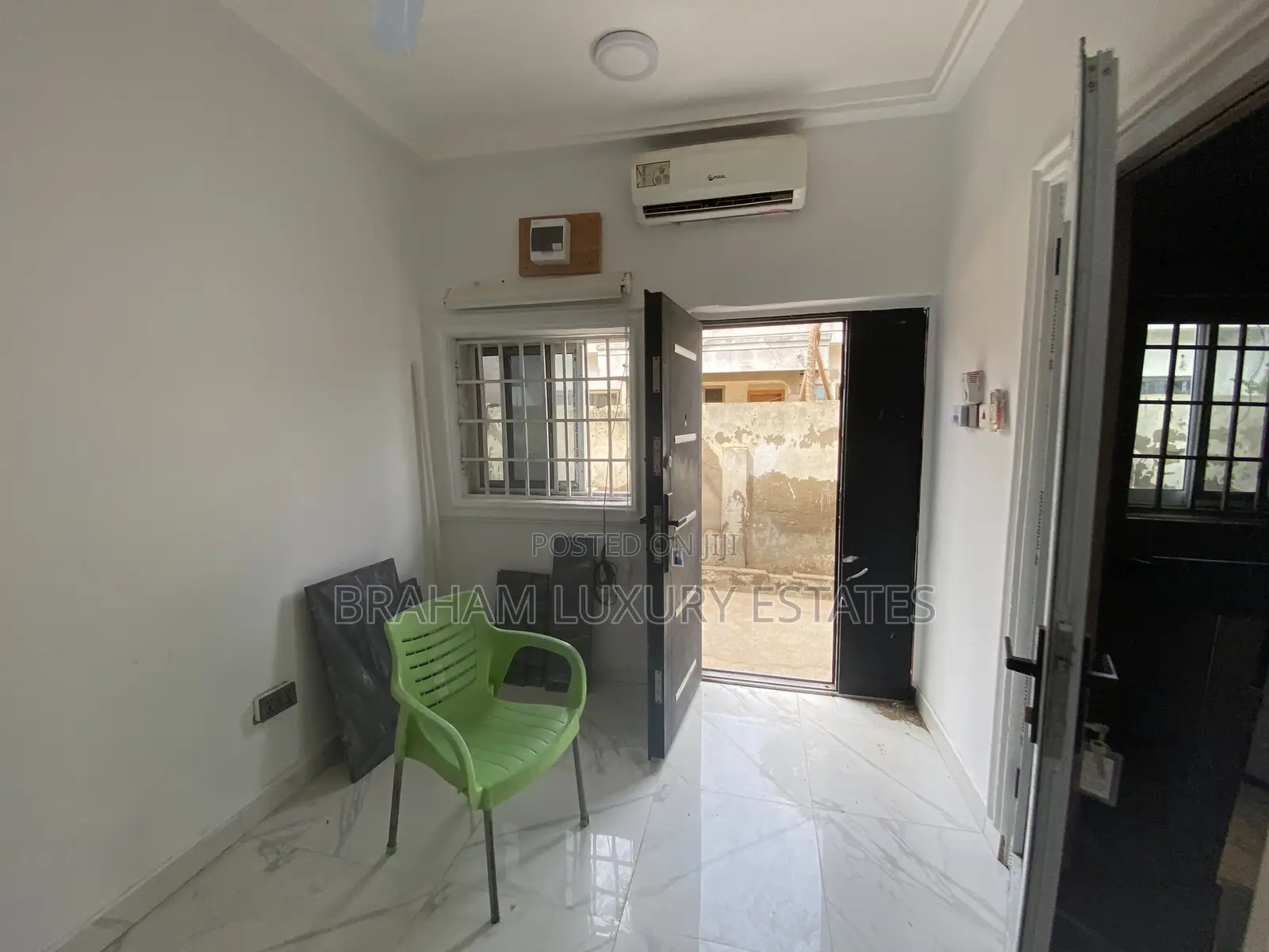 1bdrm Apartment in Braham Luxury, Spintex for rent