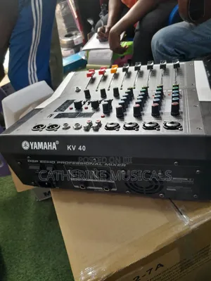 Kv 4 Channel Powered Mixer