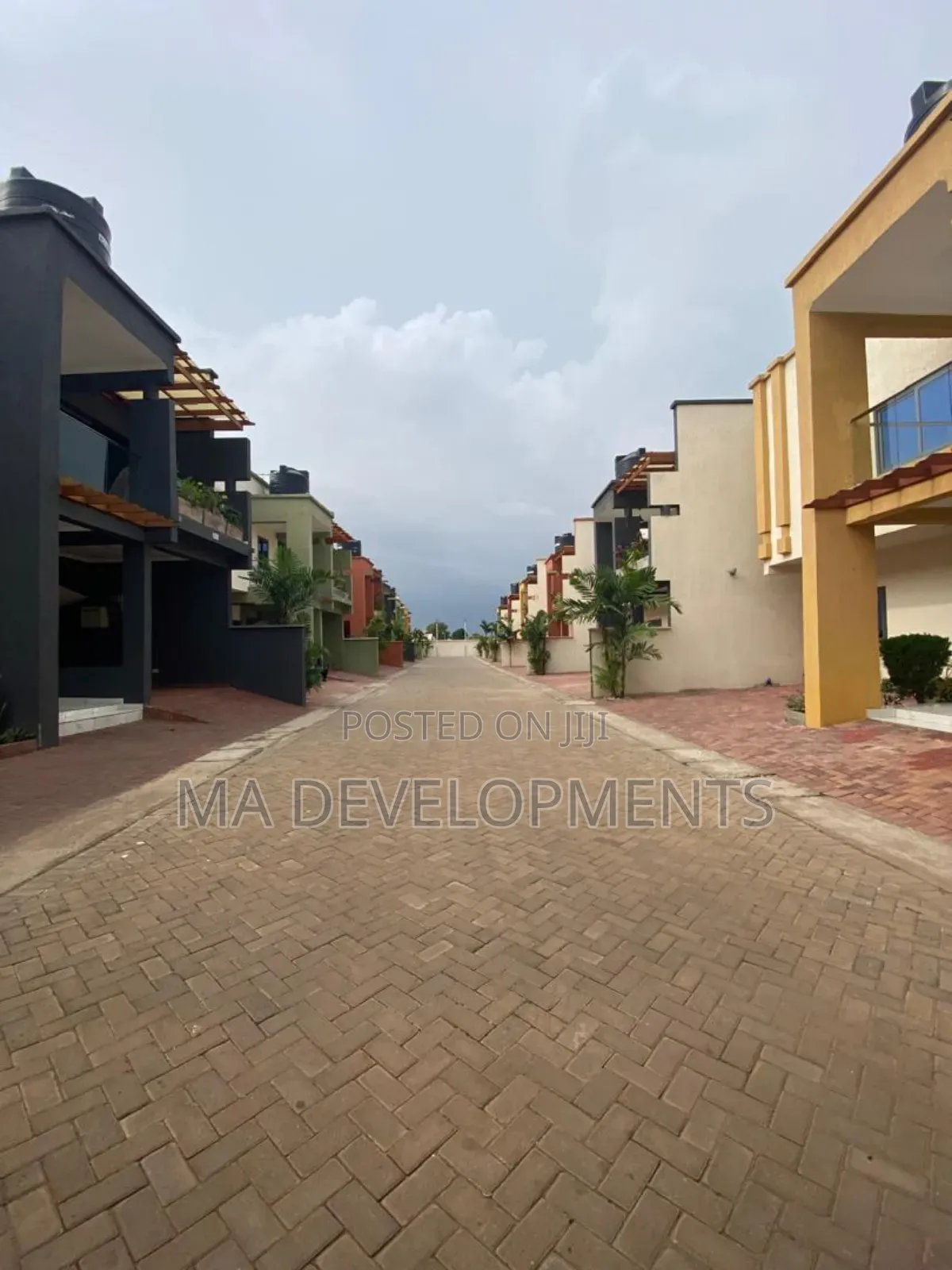 4bdrm Townhouse / Terrace in Madev Realty, Achimota for rent