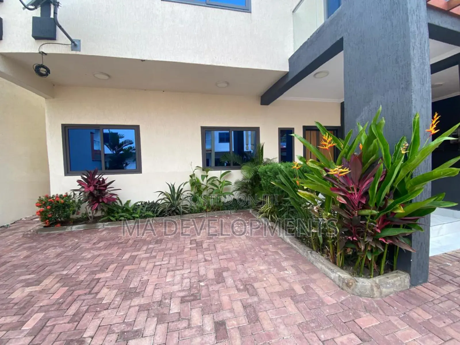 4bdrm Townhouse / Terrace in Madev Realty, Achimota for rent