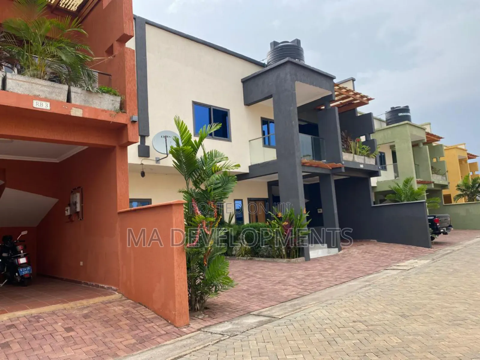 4bdrm Townhouse / Terrace in Madev Realty, Achimota for rent