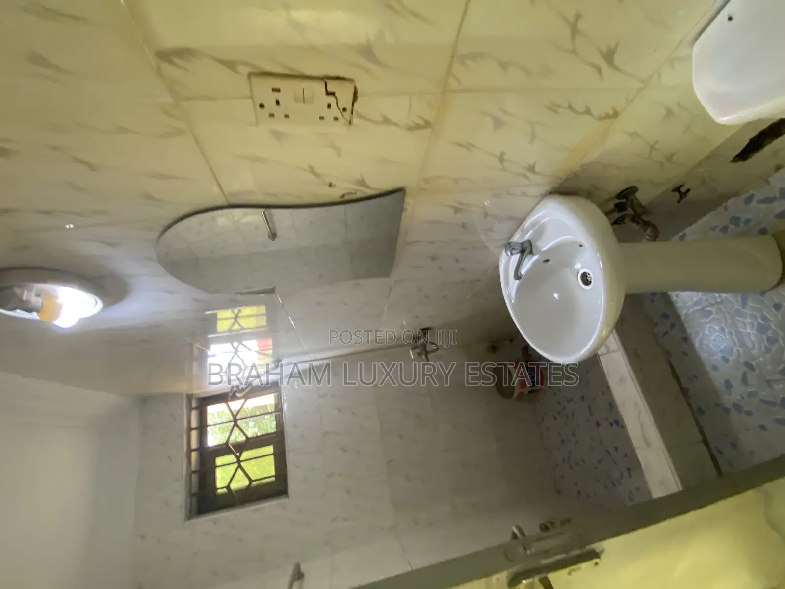 3bdrm Apartment in Braham Luxury, Lashibi for rent
