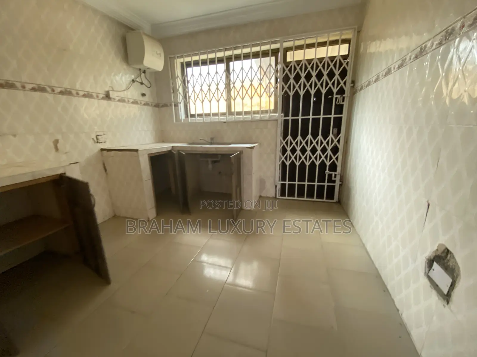 3bdrm Apartment in Braham Luxury, Lashibi for rent