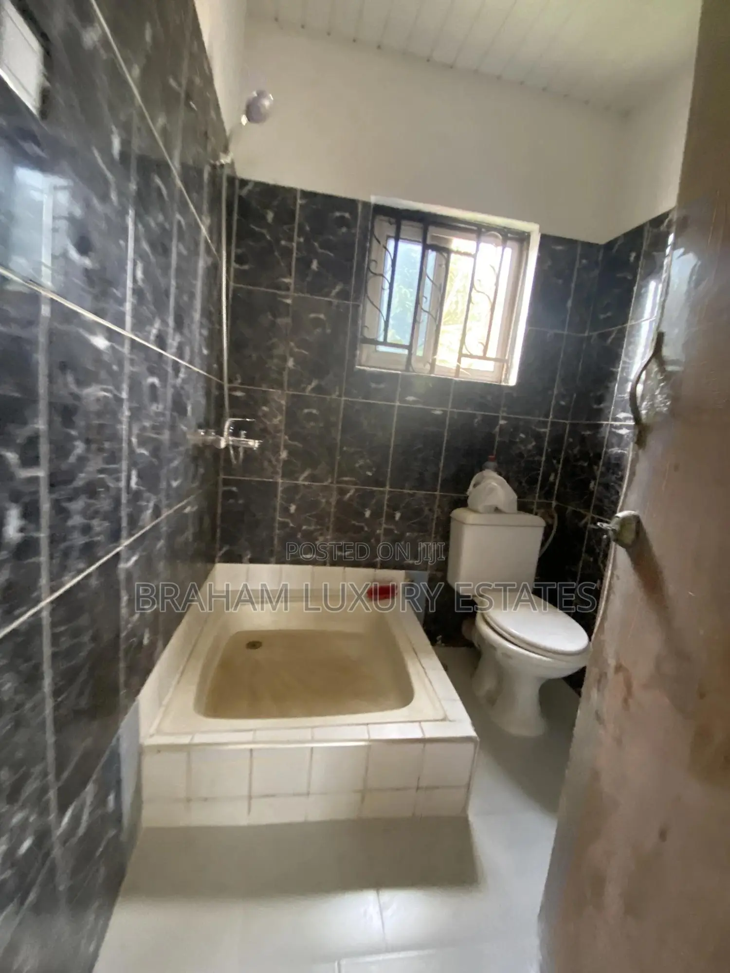 1bdrm House in Braham Luxury, Spintex for rent