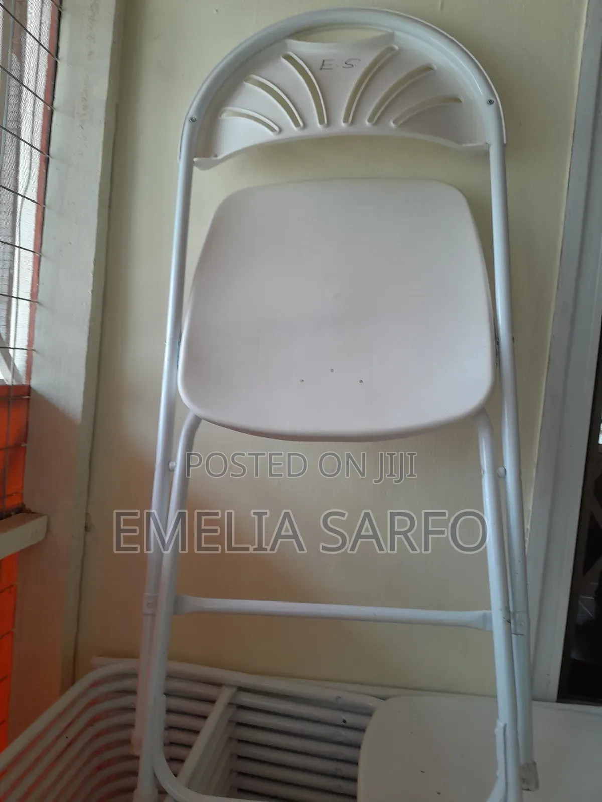 Foldable White Chairs And Tables For Rental